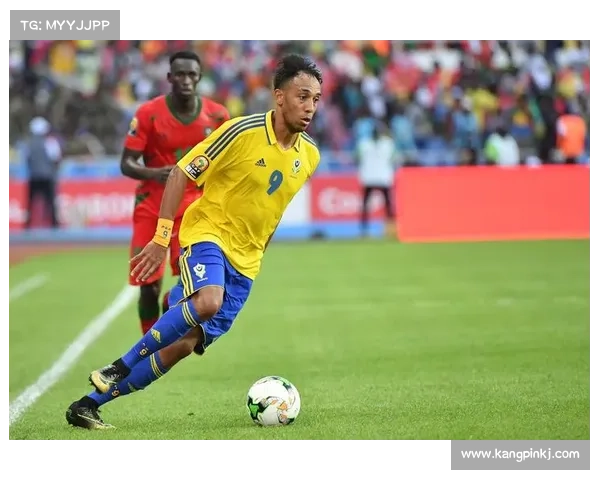 奥巴梅扬的国家队选择之谜 揭开背后复杂的决定与情感纠葛